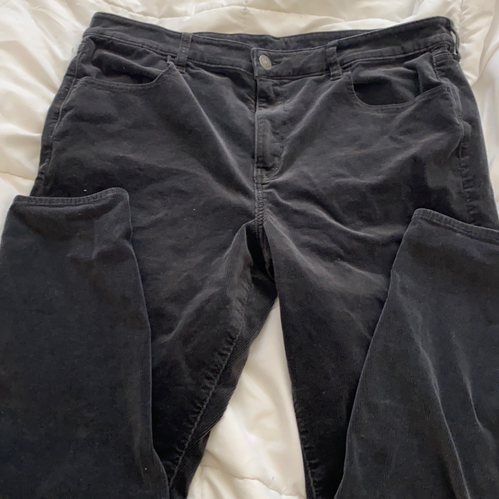 NWOT Black Corduroy American Eagle Jeans
